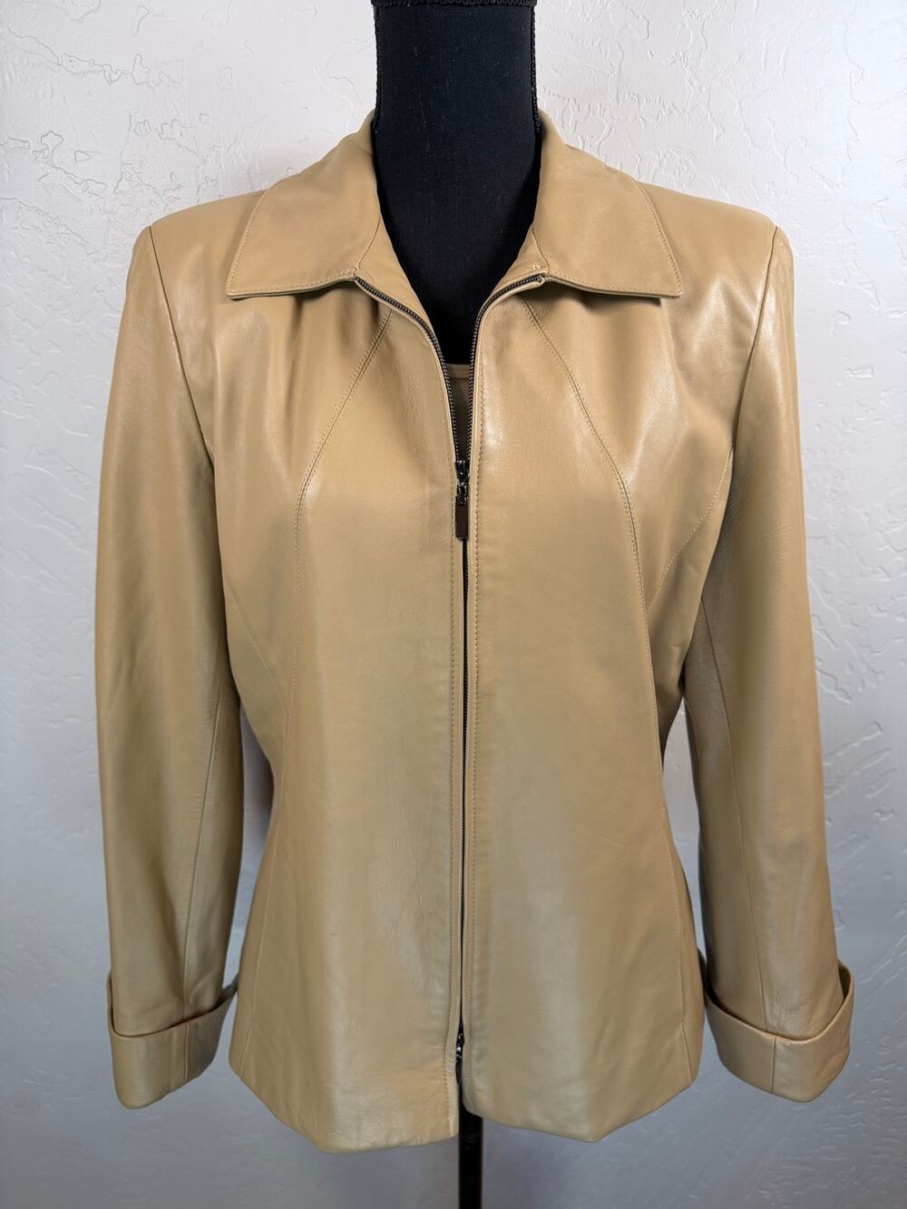 Doncaster Women’s Genuine Leather Jacket Tan/Beige Zip Front size 10